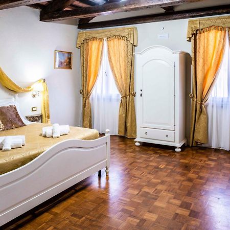 Palazzo Titti Rialto Suites 威尼斯 外观 照片
