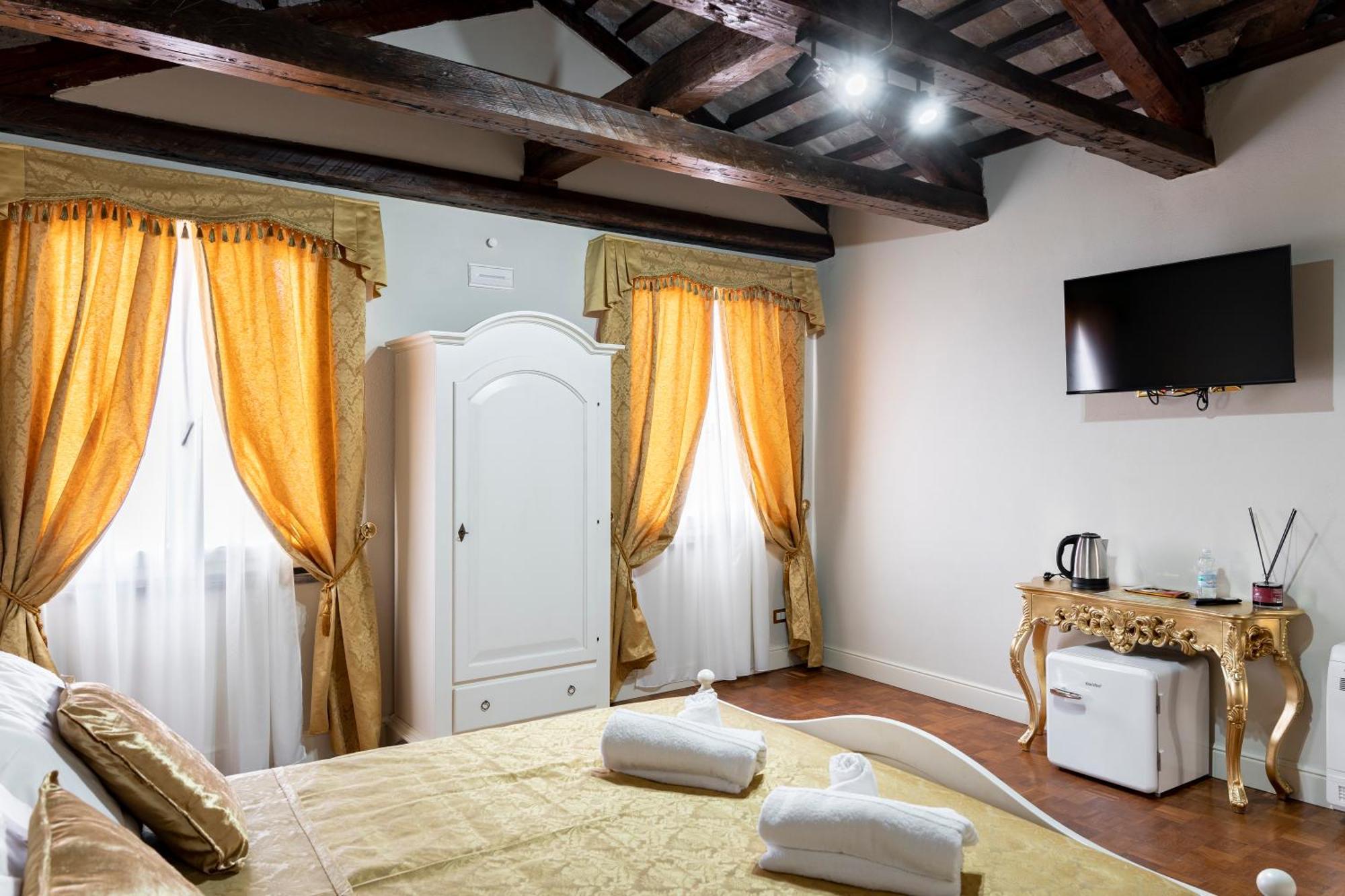 Palazzo Titti Rialto Suites 威尼斯 外观 照片