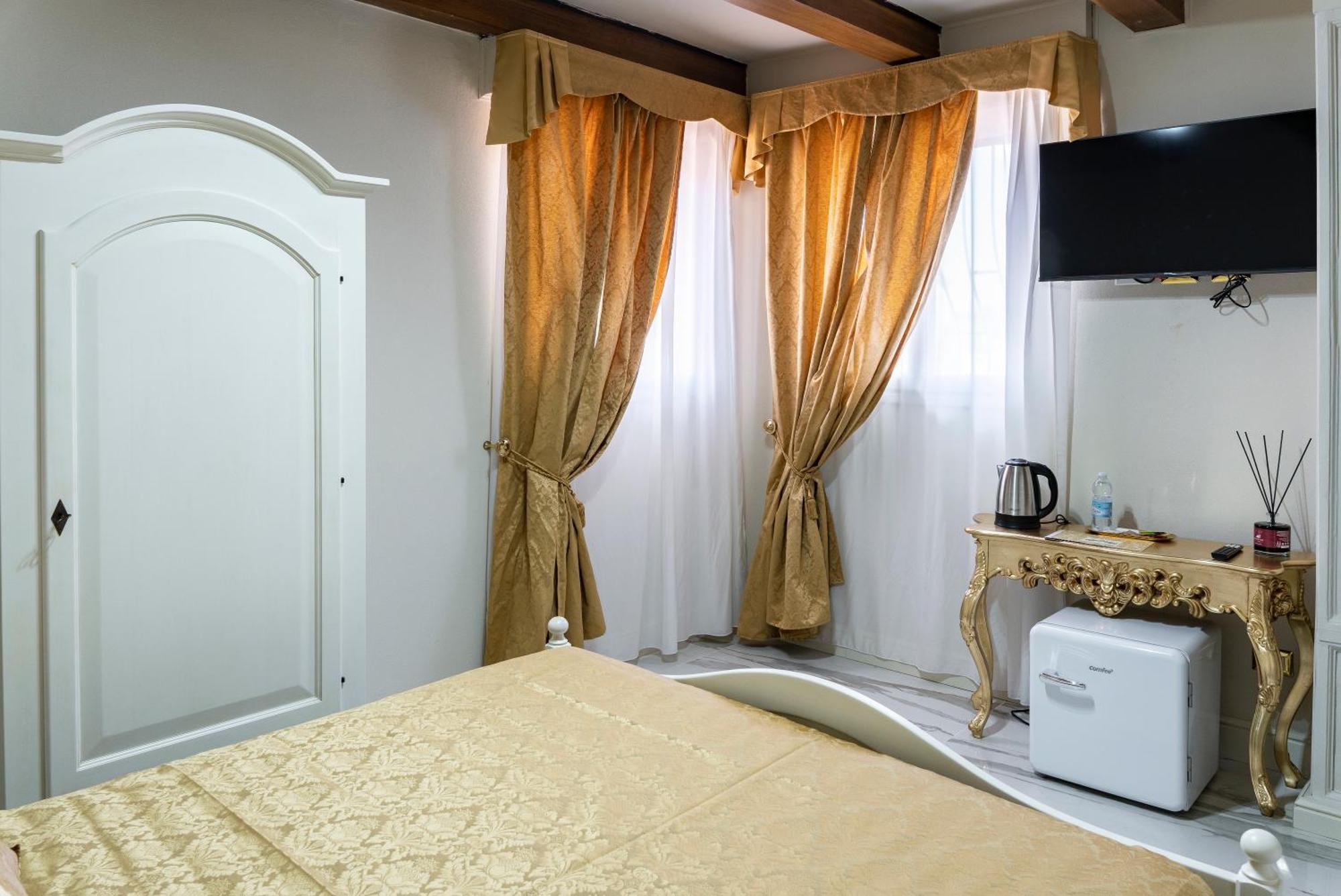 Palazzo Titti Rialto Suites 威尼斯 外观 照片