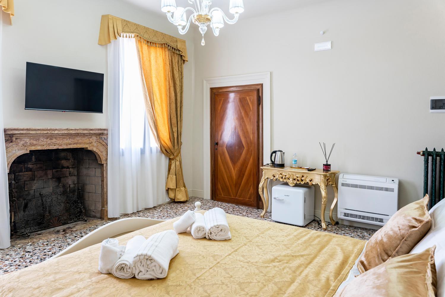 Palazzo Titti Rialto Suites 威尼斯 外观 照片