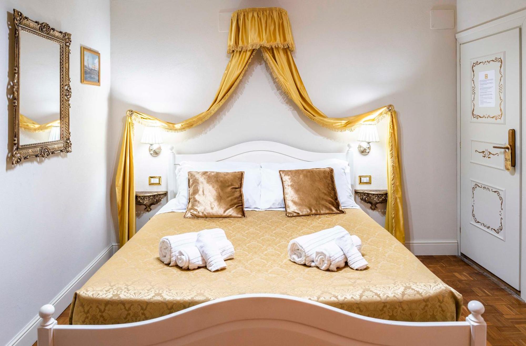 Palazzo Titti Rialto Suites 威尼斯 外观 照片