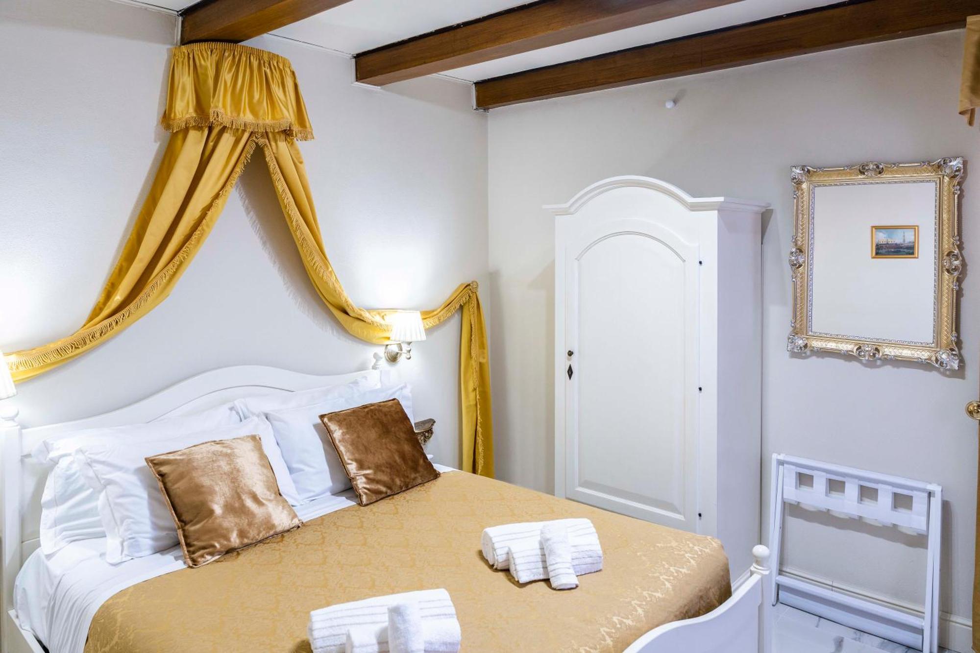 Palazzo Titti Rialto Suites 威尼斯 外观 照片
