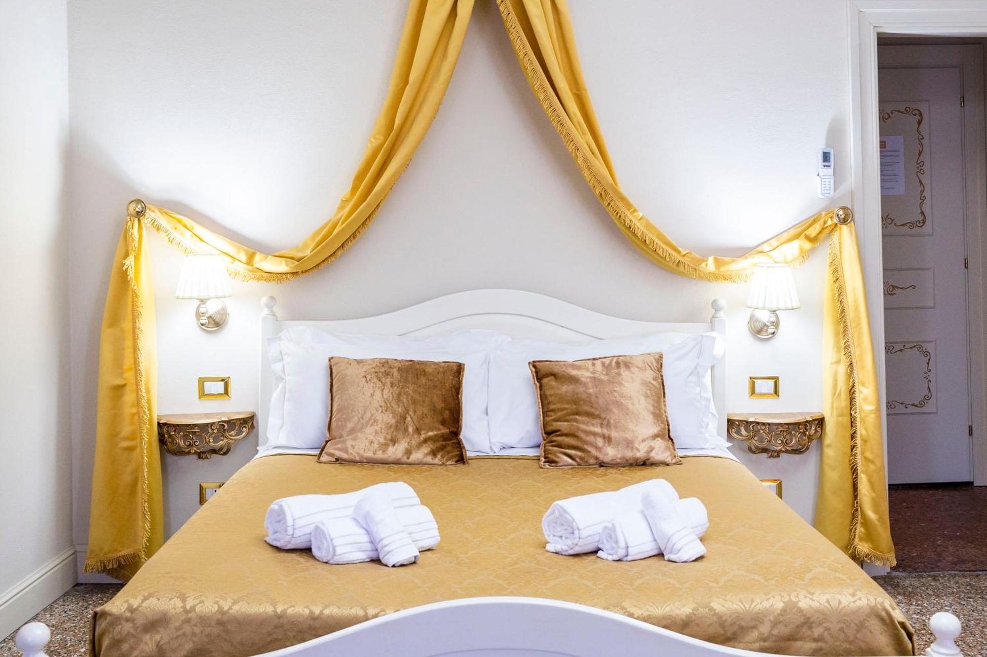 Palazzo Titti Rialto Suites 威尼斯 外观 照片