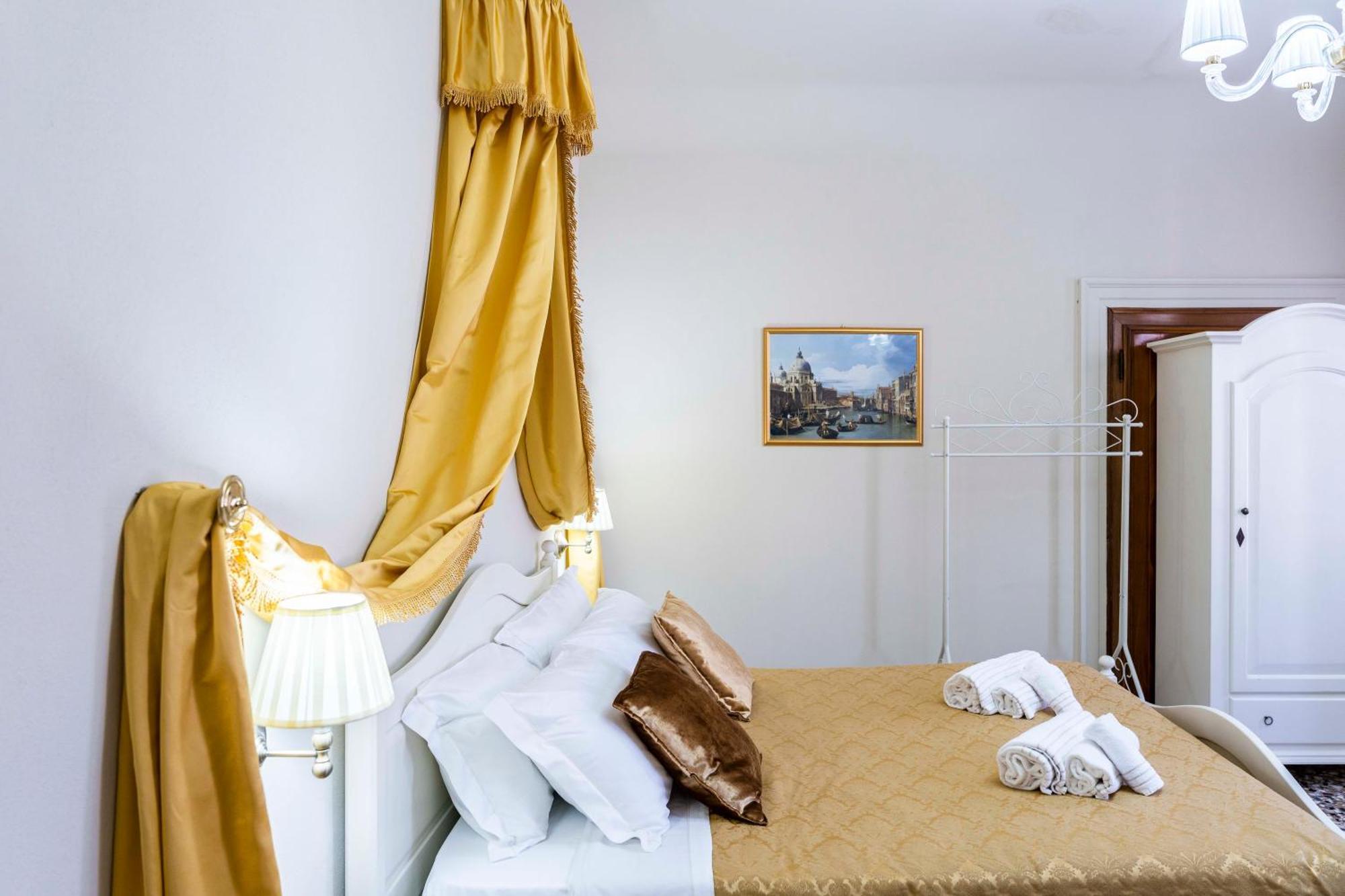 Palazzo Titti Rialto Suites 威尼斯 外观 照片