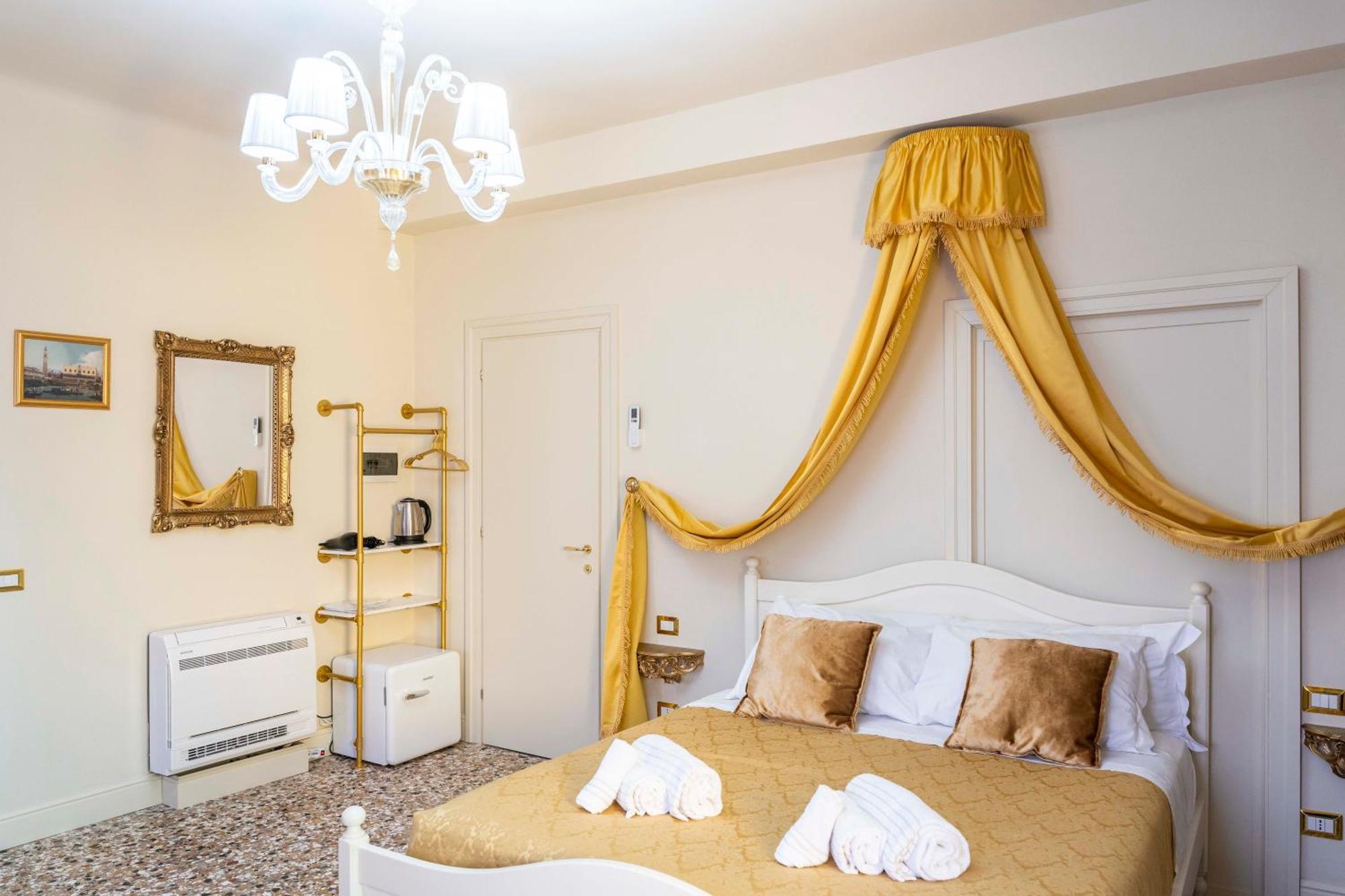 Palazzo Titti Rialto Suites 威尼斯 外观 照片