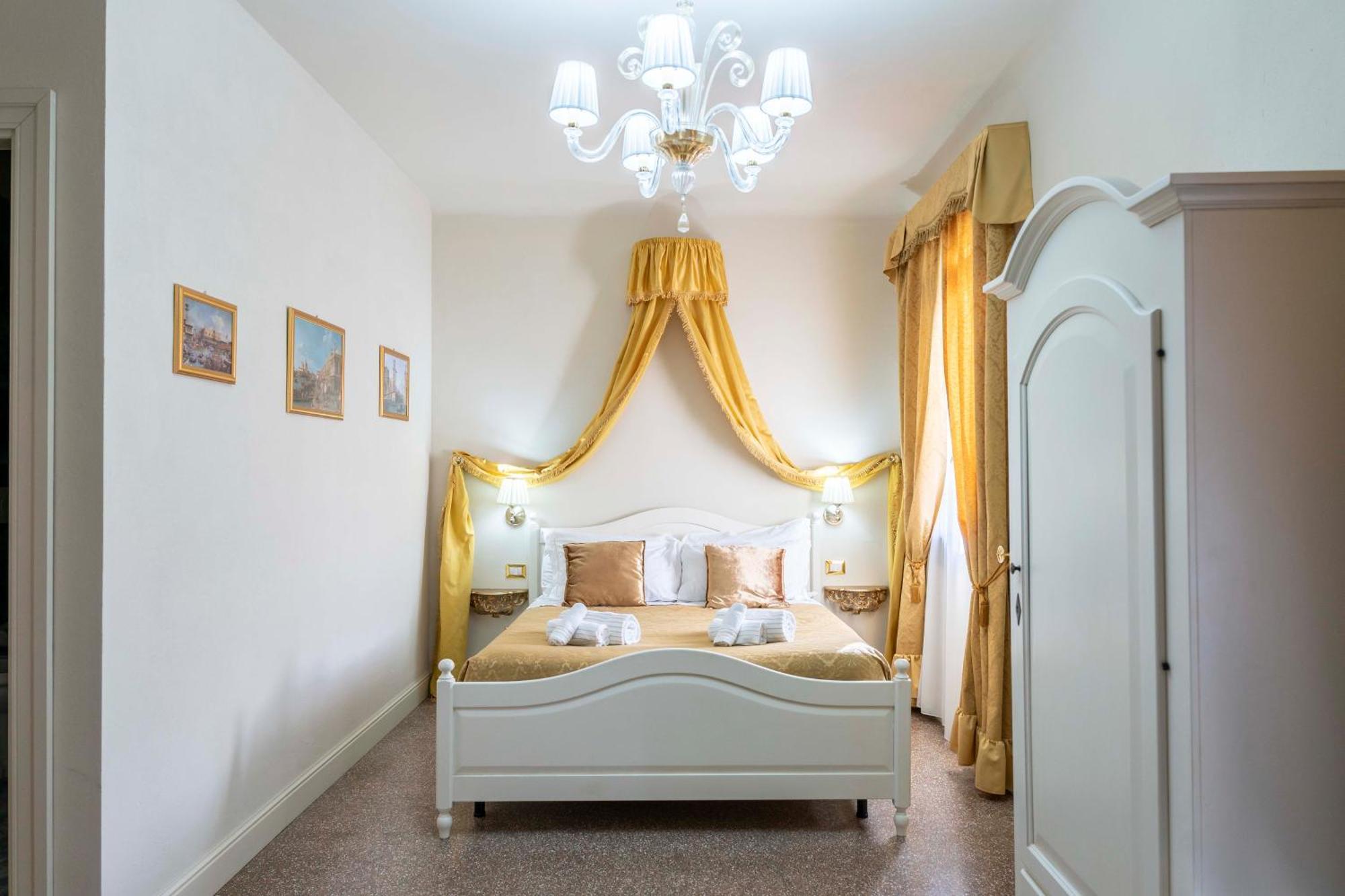 Palazzo Titti Rialto Suites 威尼斯 外观 照片